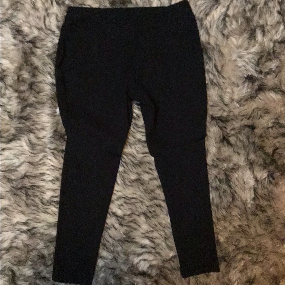 Black skinny leg pants
